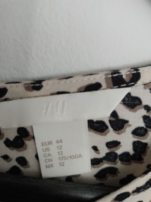 Blusa h&m 44 manga com folho