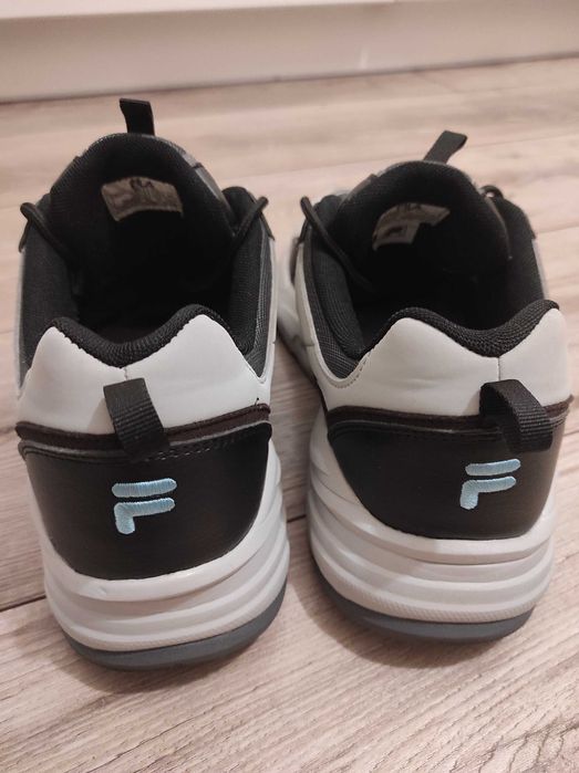 Buty sportowe sneakersy Fila Novarra 44