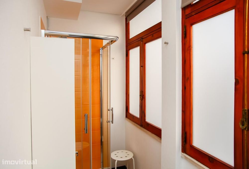 Apartamento com 1 quartos - localizado em  Coimbra