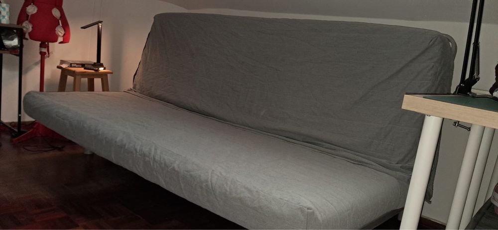 Sofá-cama cinzento