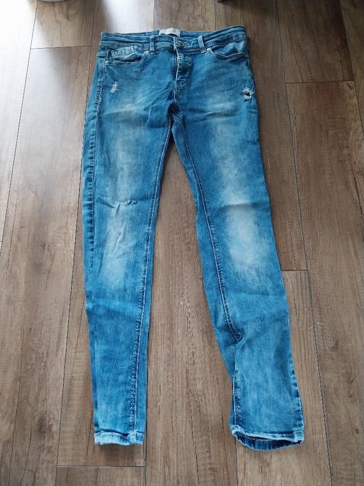 Spodnie jeansowe L STRADIvarius