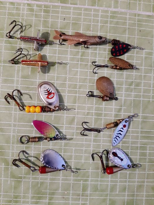 Набори приманок.