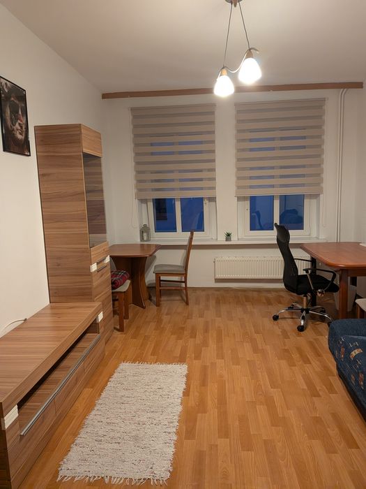 Wynajmę  bardzo duży  pokój może być dwuosobowyDzielnica Politechnika