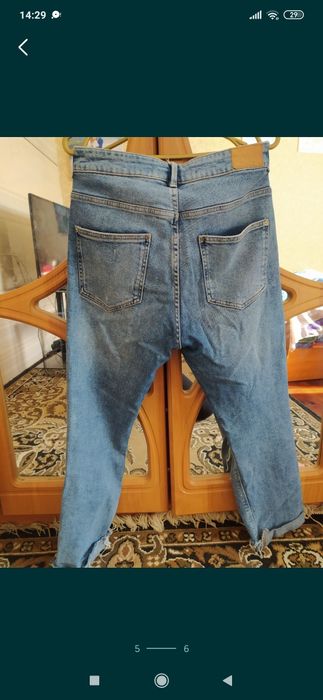 Джинси бойфренди Bershka