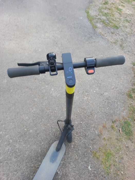 Електросамокат Xiaomi Mi Electric Scooter Essential Black