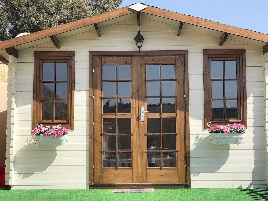 Casa de Madeira 4x4 de parede de 40mm - Modelo AINO