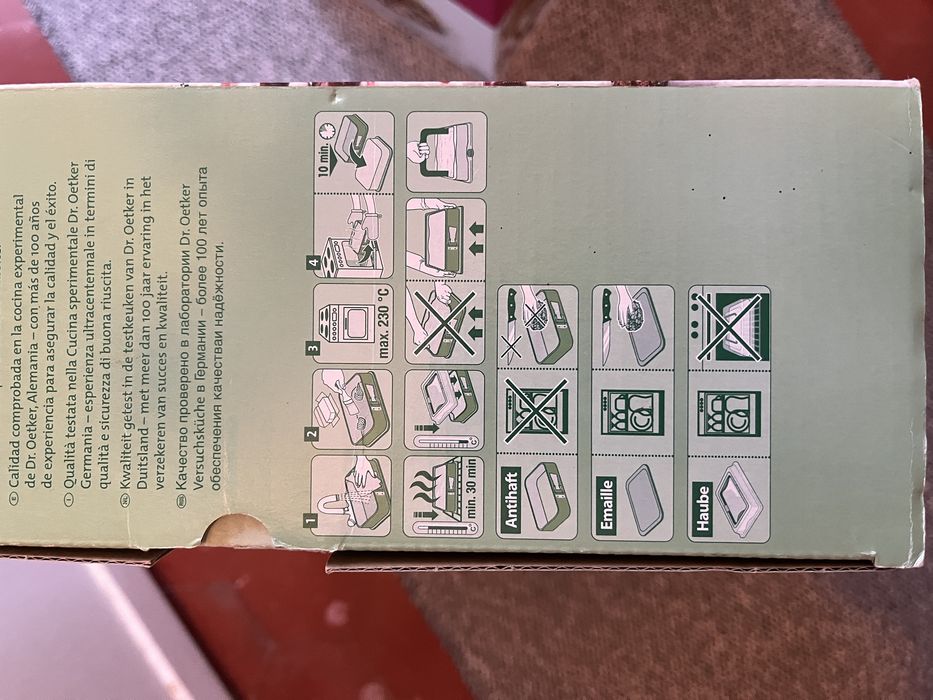 Forma de bolo rectangular da Dr. Oetker com caixa transportadora446628821122437124
