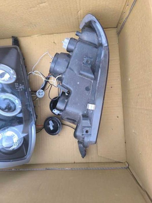 Lampy reflektory do audi 80 B4 1991-1996 ringi