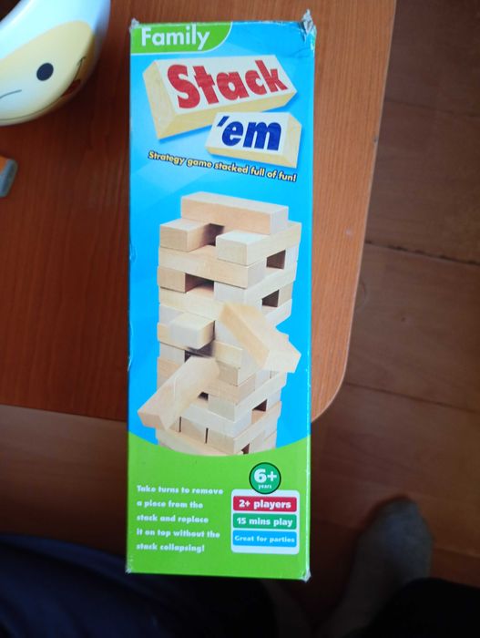 Gra Jenga. Gra dla dwojga.