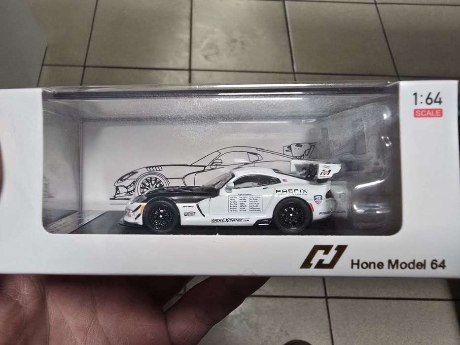 Dodge Viper ACR 1:64 otwierane elementy model Hone