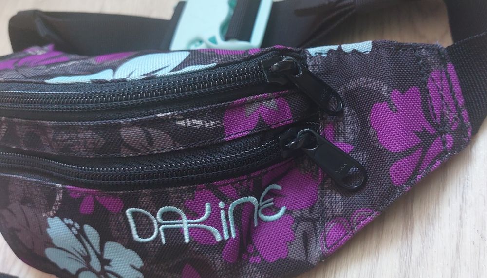 Сумка поясная б/у, бананка Dakine