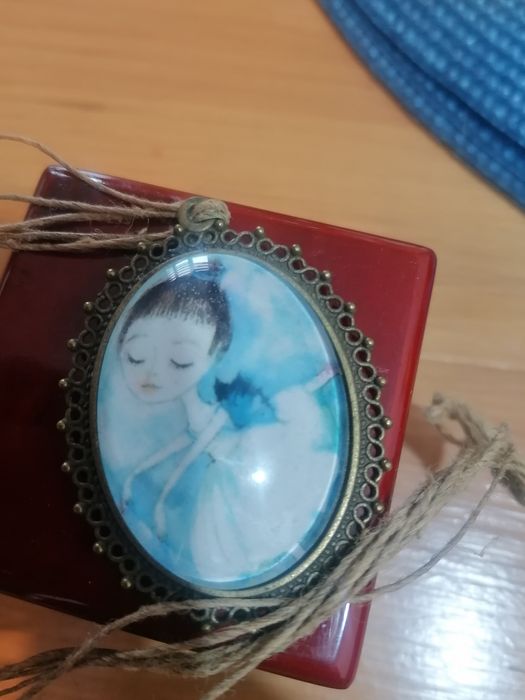 Zawieszka vintage okazała