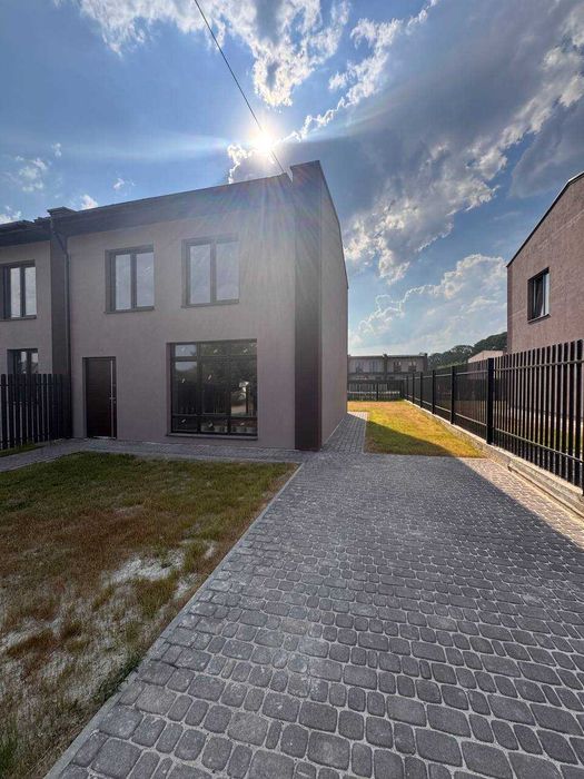 Продаж котеджів смт. Запитів. БЕЗ КОМІСІЇ.