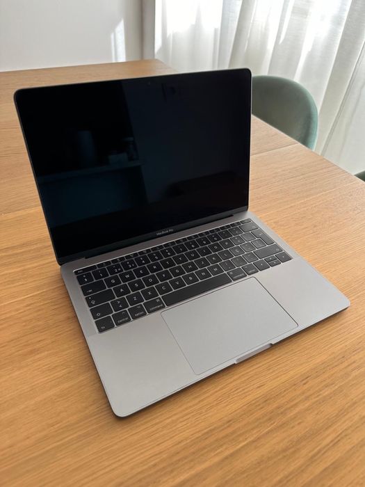 MacBook Pro 13" 201764740305256321124