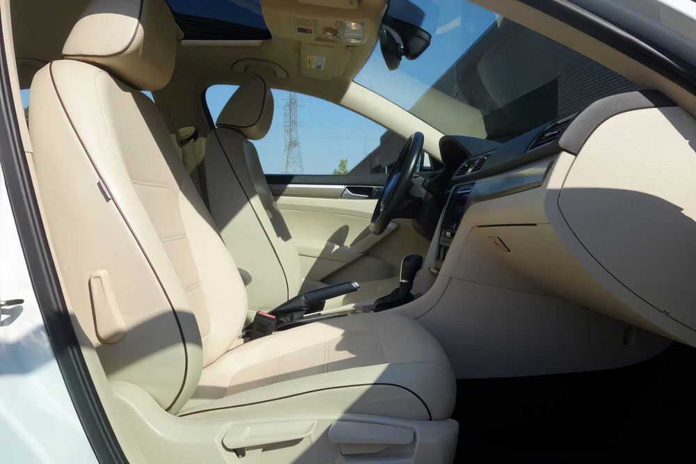 Volkswagen Passat SE      2016