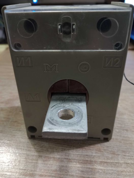 Трасформатор тока Т-0,66 УЗ 300/5 А