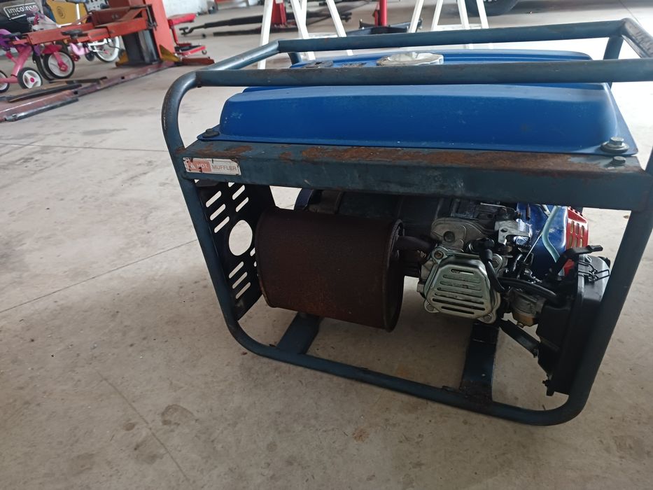 Gerador 2900watts usado a trabalhar perfeitamente  e revisionado