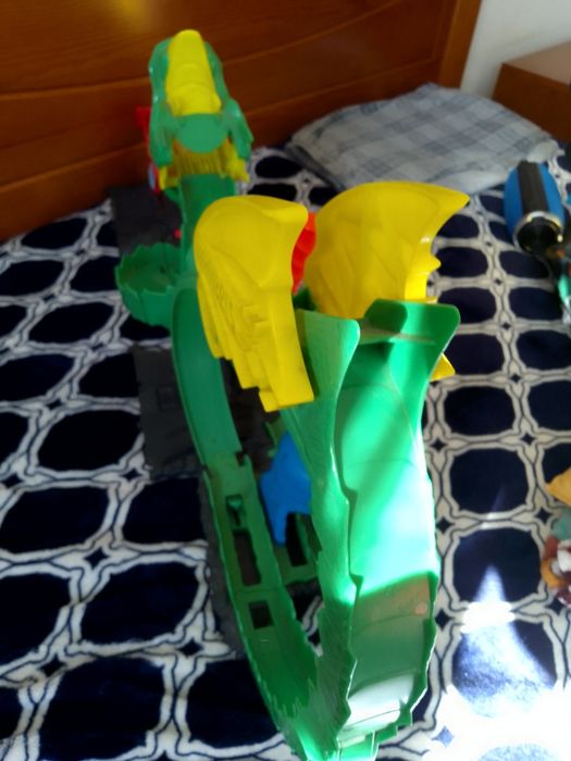 Hot Wheels Pista Dragão com Camião de Bombeiros