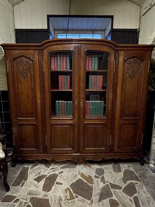 Biblioteka witryna  dębowa