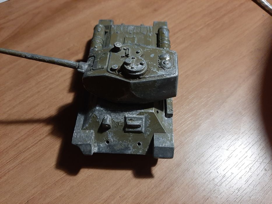 Игрушка танк металический