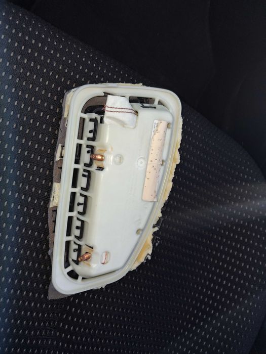 Airbag Citroën C4 laterais bancos frente direito e esquerdo 70€ os dois, tem os cabos.