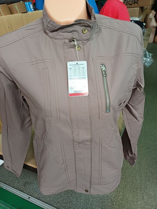 Kurtka damska brązowa cienka XL.