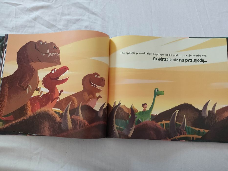 Książeczka dla dzieci o dinozaurze Disney