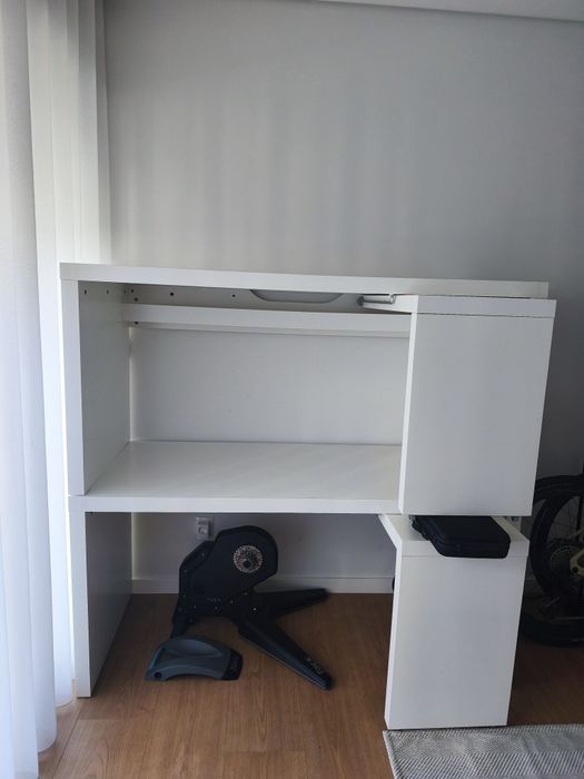 Secretárias IKEA Malm