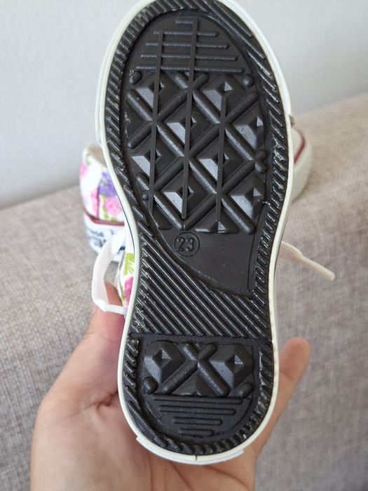 Trampki converse rozmiar 23