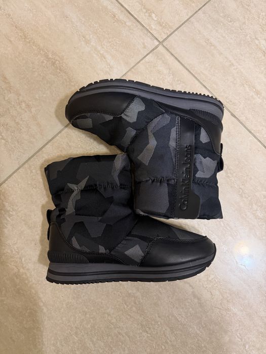 Calvin Klein дутики 36 розмір