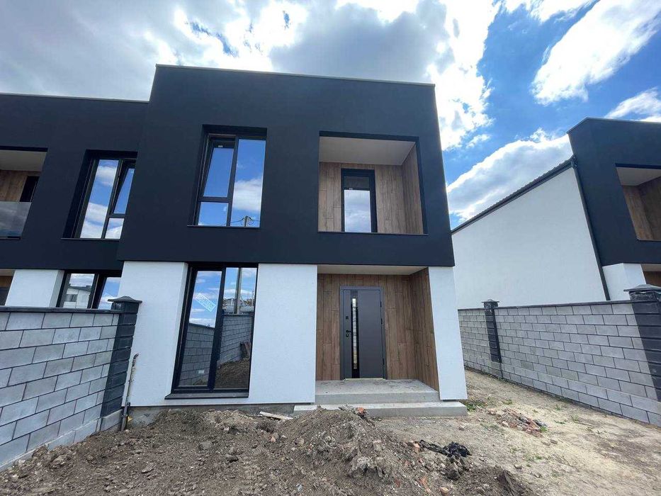 Котедж на Щасливому з автономним газовим опаленням