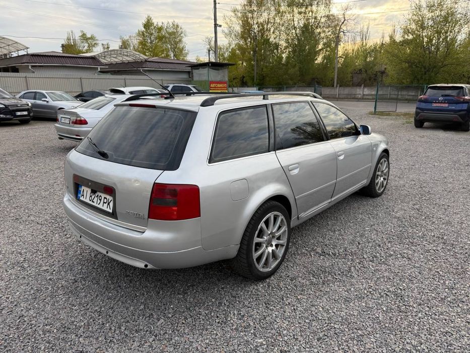 Срочно Audi A6 2,5 дизель універсал 2000