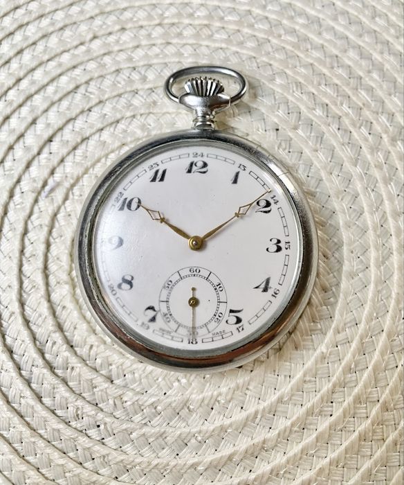 Карманые часы. Швейцария . На ходу!