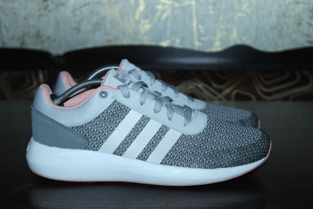 Кроссовки Adidas Race