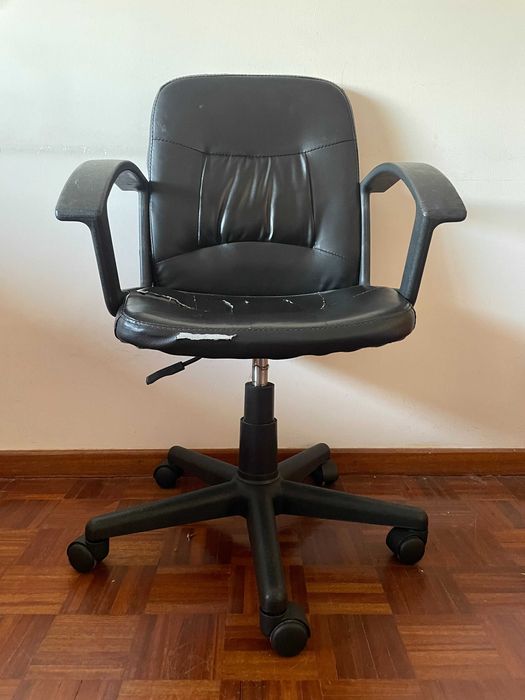 Cadeira de Escritório Giratória