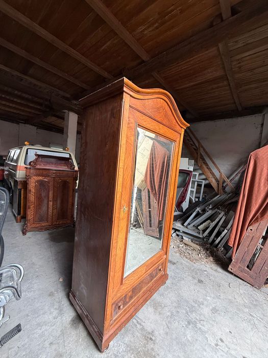 Szafa antyk z lustrem i szufladą
