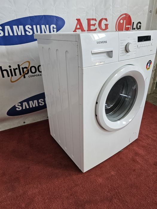 Пральна машина з бачком