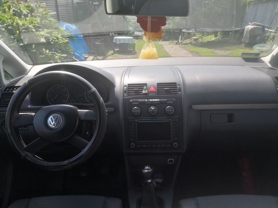 VW touran  7 osobowy /ZAMIANA