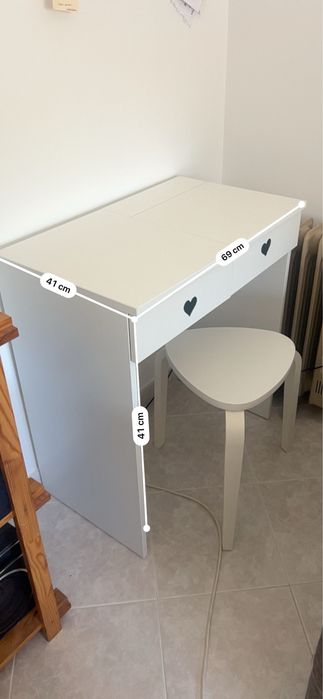 Mesa maquilhagem / escritorio com cadeira