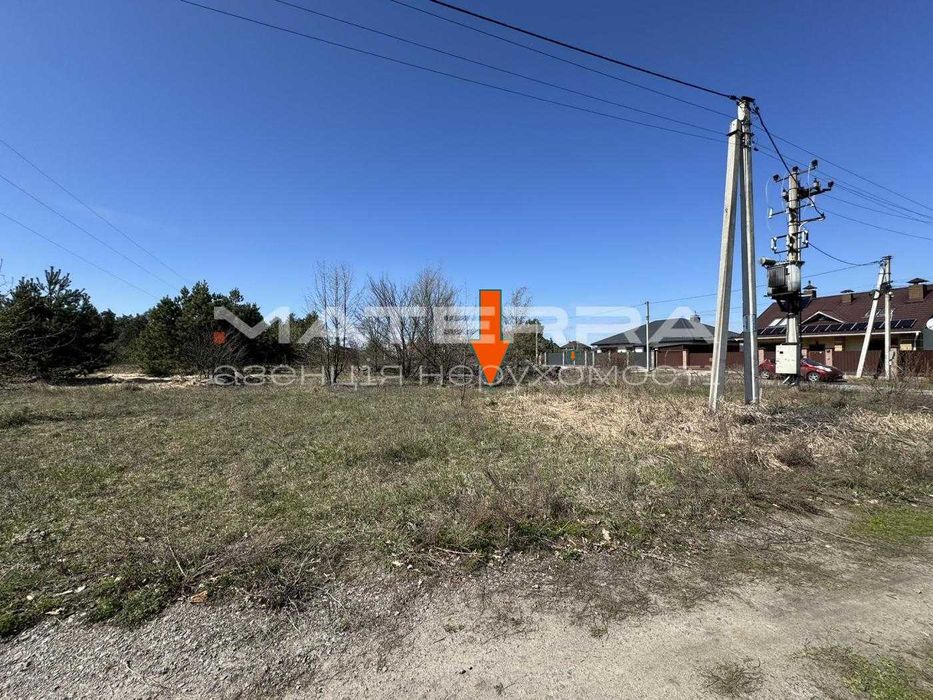 Продаж земельних ділянок по 5.5 соток у с. Бобриця. Газ, світло по вул