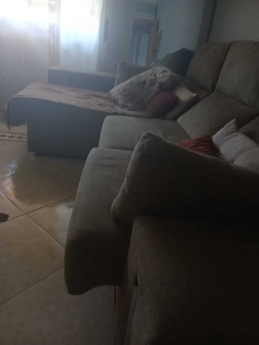 Sofá 3 lugares com inclinação de costas e  apoio de pernas + Chaise-longue +2 puffs