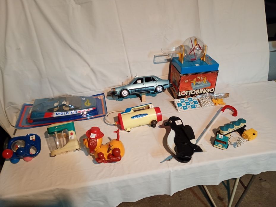 Brinquedos plásticos anos 80