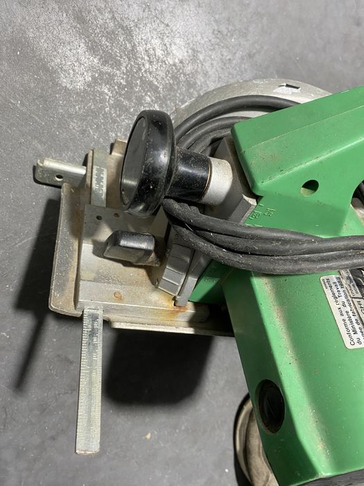 Serra circular séria profissional em bom estado