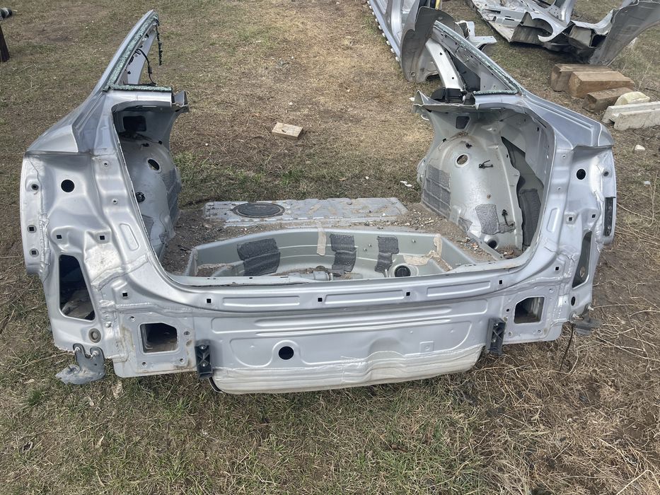 Audi A6C7 четверть порог