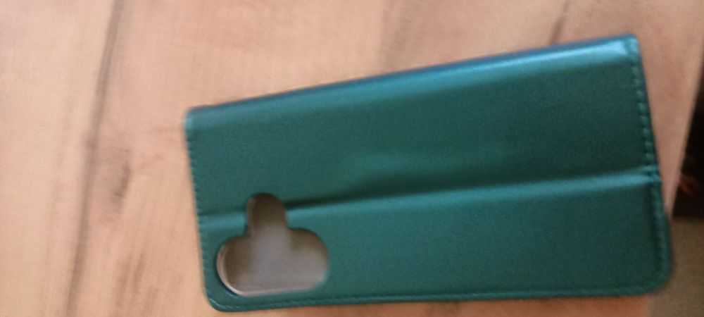 Etui na telefon nowe