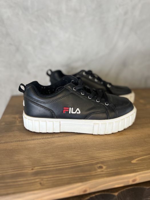 Кросівки fila жіночі