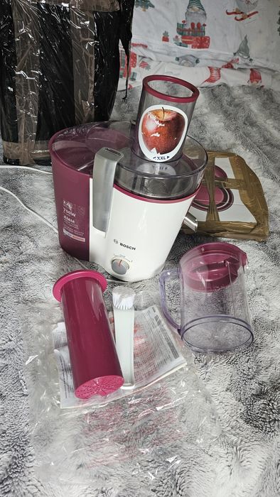 Sokowirówka Bosch 700W