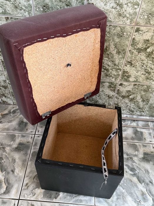 2 pufy w roznych wzorach