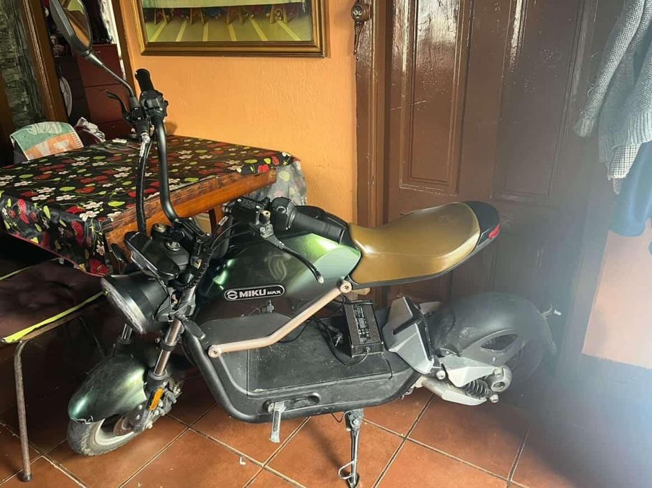 Moto elétrica faz 60 km
