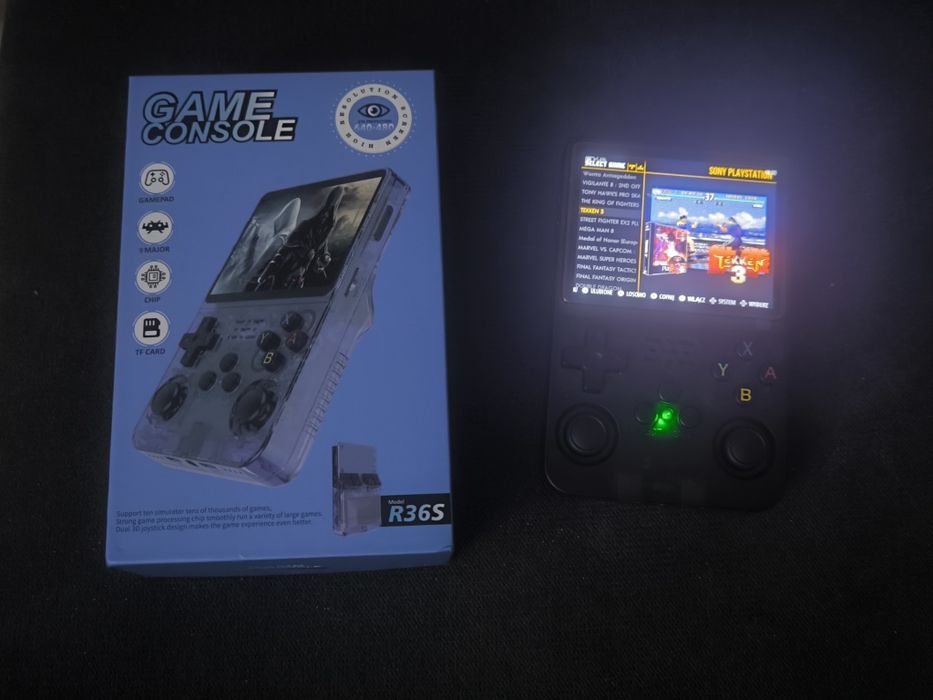 Przenośna konsola R36s